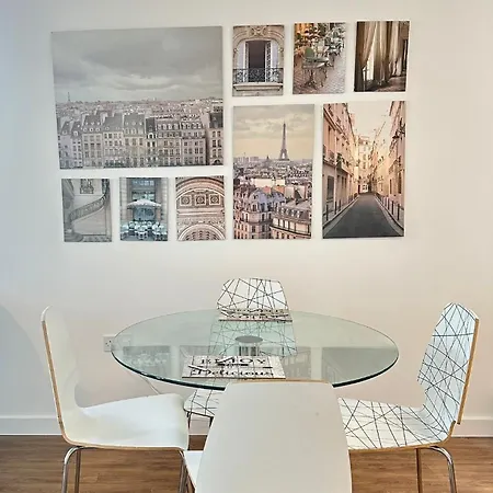 Amazing 2 Bed Flat With City Views Barking  Exterior photo