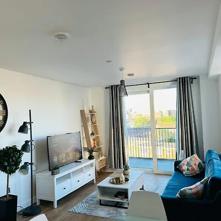 Amazing 2 Bed Flat With City Views Barking  Exterior photo
